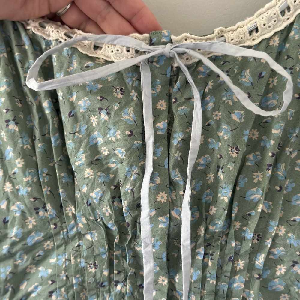 Christy Dawn Green Floral Dress with Lace Detail - Picture 4 of 6